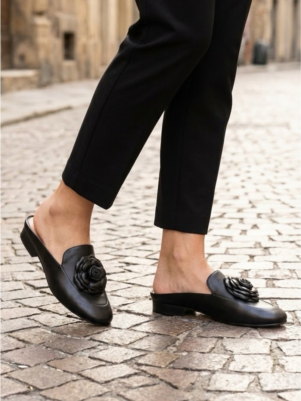 Taryn Rose Blythe Floral Mule, Blk, sz 7.5
